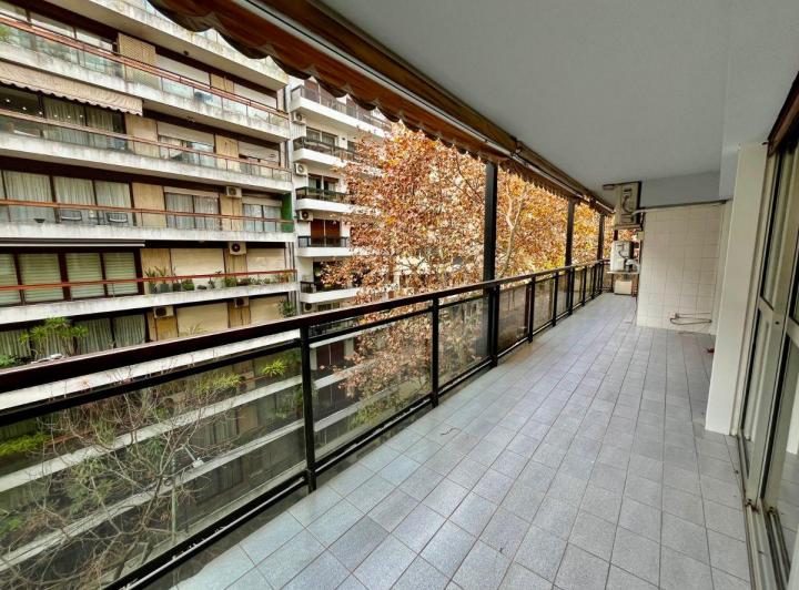 Departamento · 240m² · 6 Ambientes · 2 Cocheras