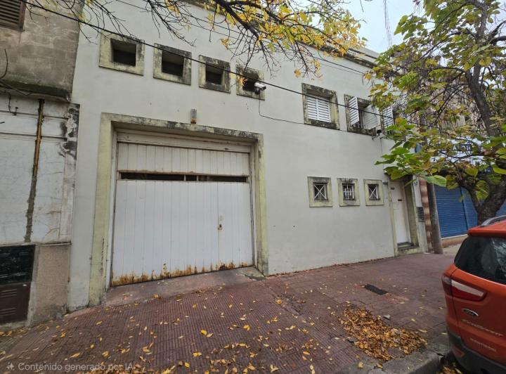 Bodega-Galpón · 574m² · 10 Ambientes · 3 Cocheras