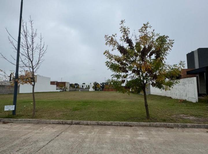 Terreno · 360m²