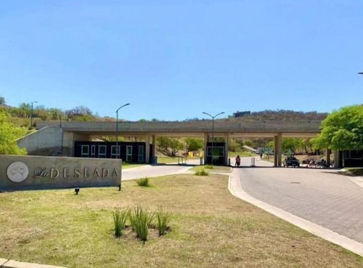 Terreno · 1096m²
