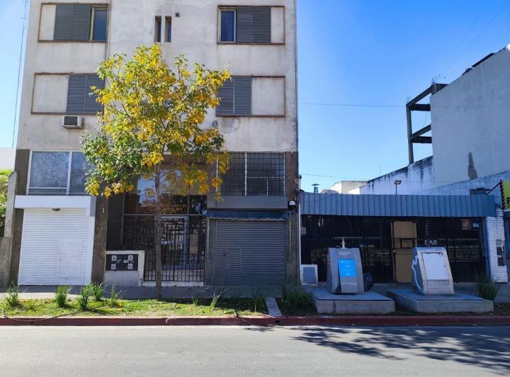 Local comercial · 137m² · 3 Ambientes