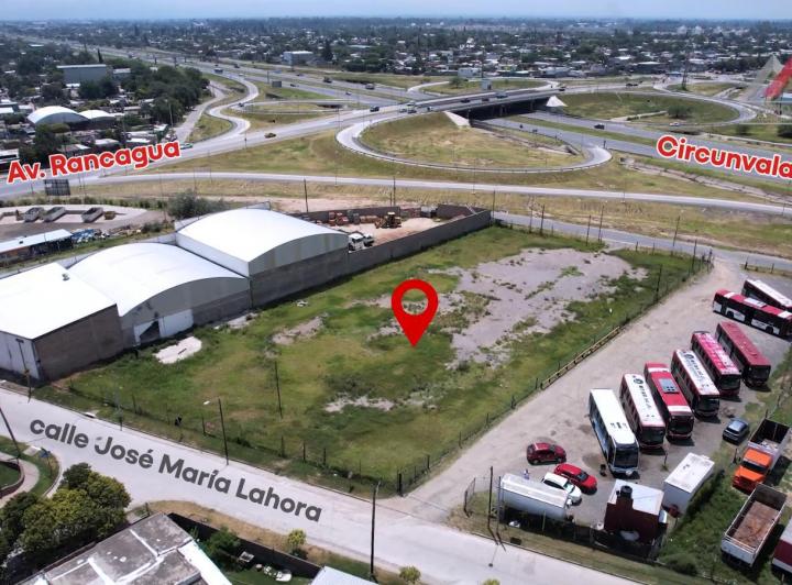 Terreno · 3885m²