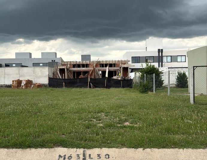 Terreno · 360m²