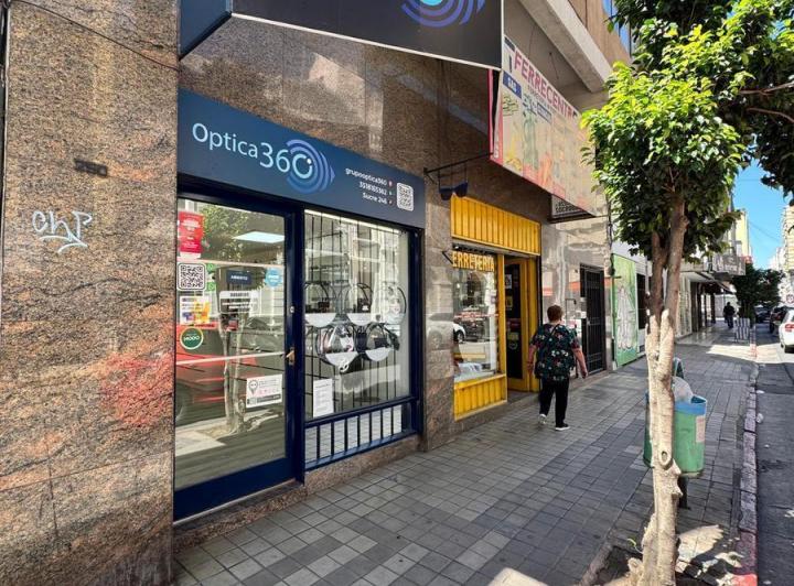 Local comercial · 160m² · 4 Ambientes