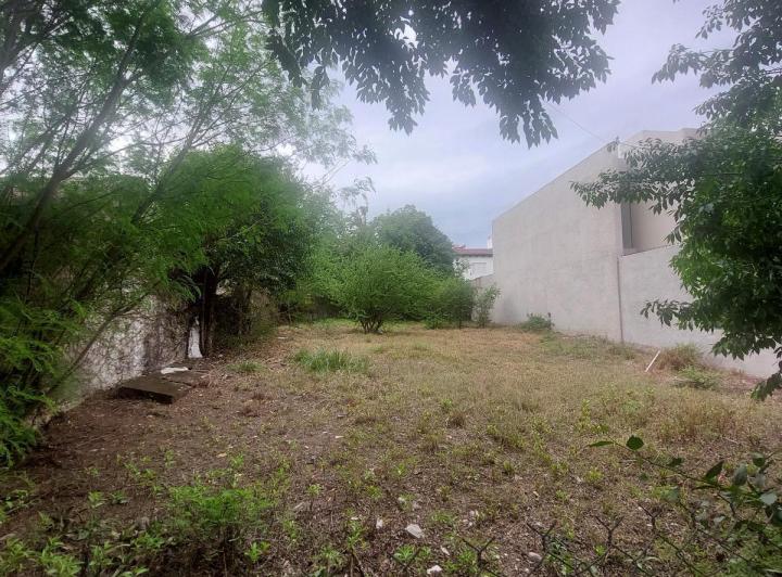 Terreno · 367m²