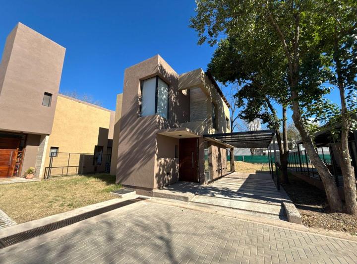 PH · 130m² · 8 Ambientes · 2 Cocheras
