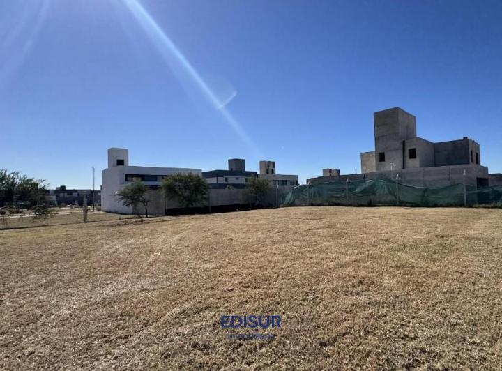 Terreno · 331m²