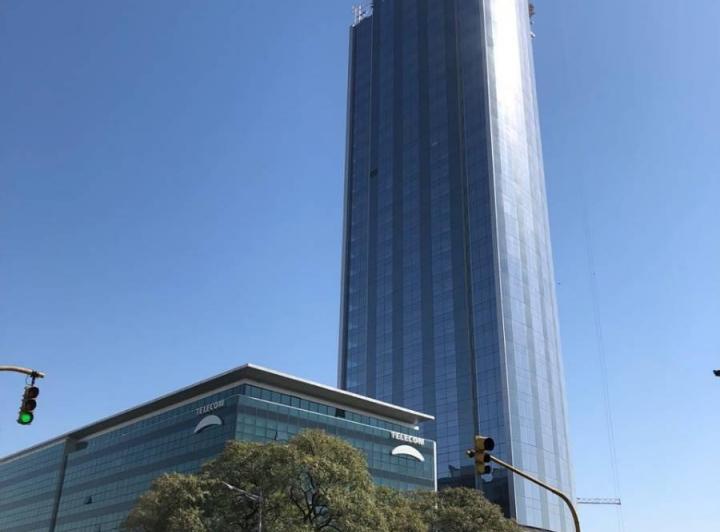 Oficina comercial · 612m²
