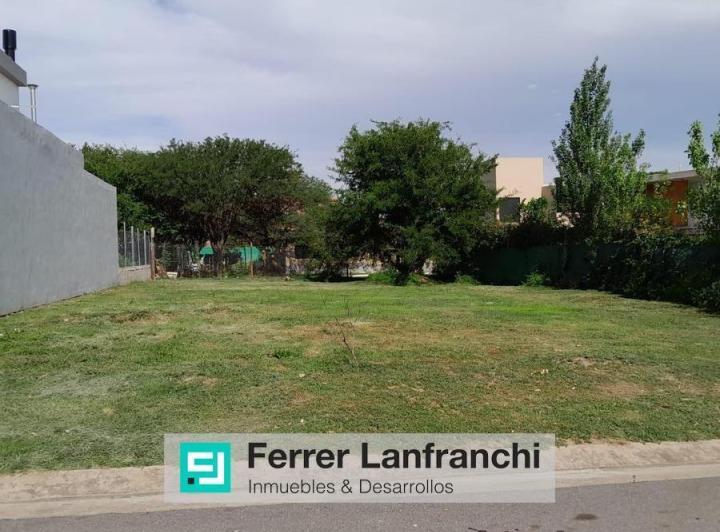 Terreno · 450m²