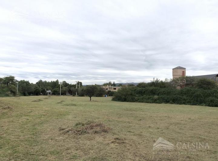 Terreno · 2700m²