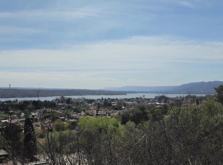 Terreno · 805m²