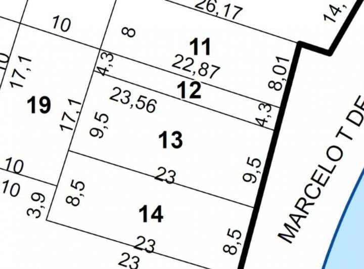 Terreno · 219m²