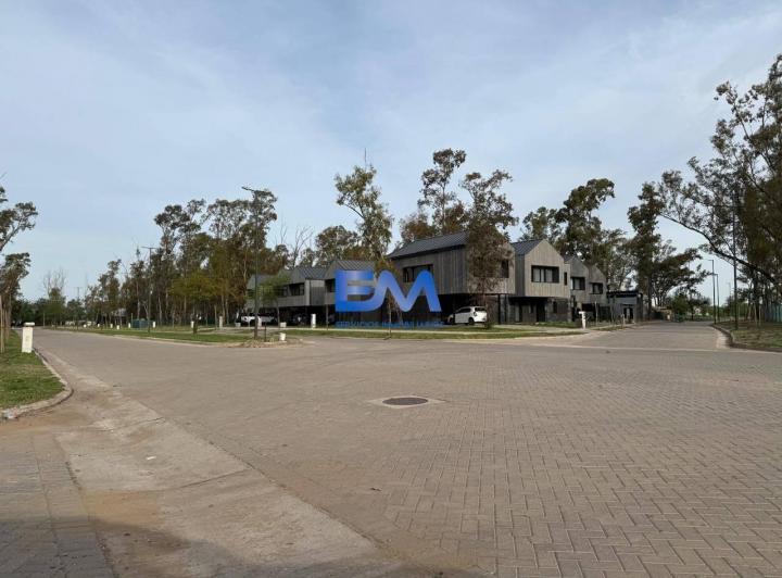 Terreno · 380m²