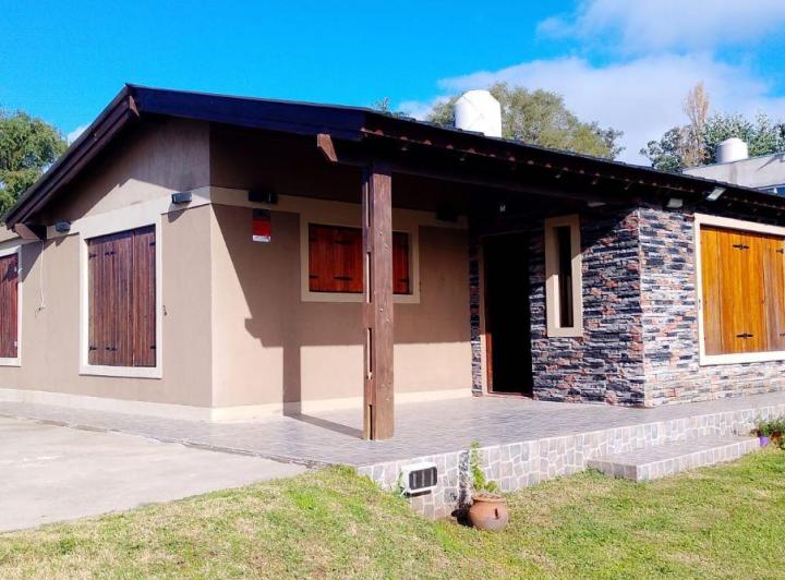 Casa · 70m² · 3 Ambientes · 1 Cochera