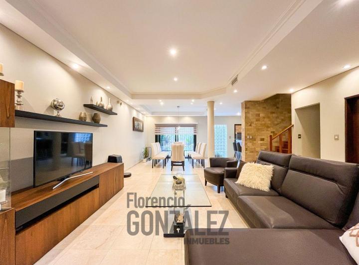 Casa · 176m² · 4 Ambientes · 1 Cochera