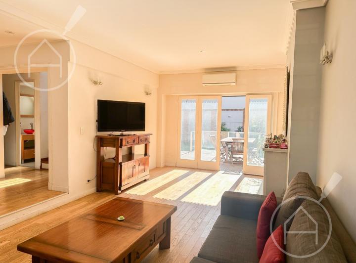 Casa · 351m² · 5 Ambientes · 2 Cocheras