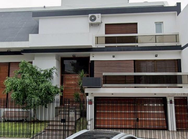 Casa · 618m² · 5 Ambientes · 2 Cocheras