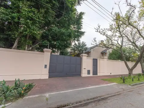 Casa en Venta en Acassuso Libertador  /  Solis, Acassuso