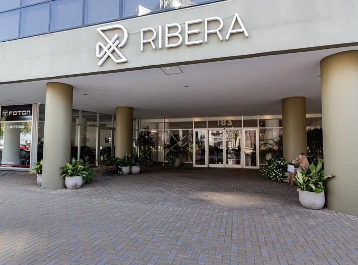 Oficina comercial · 232m²