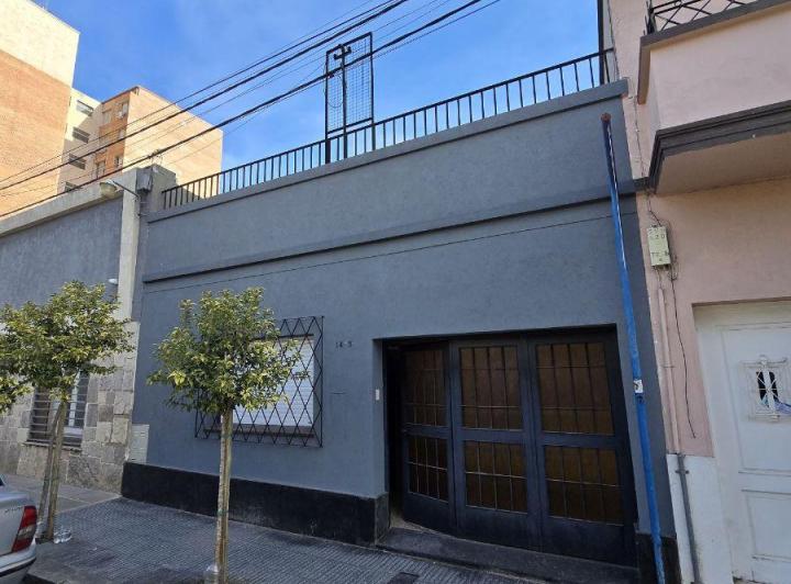 Casa · 121m² · 1 Ambiente · 1 Cochera