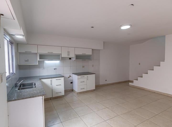 Casa · 95m² · 3 Ambientes · 1 Cochera