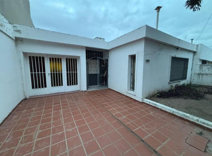 Casa · 150m² · 4 Ambientes · 1 Cochera