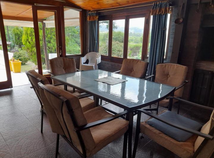Casa · 144m² · 5 Ambientes · 1 Cochera