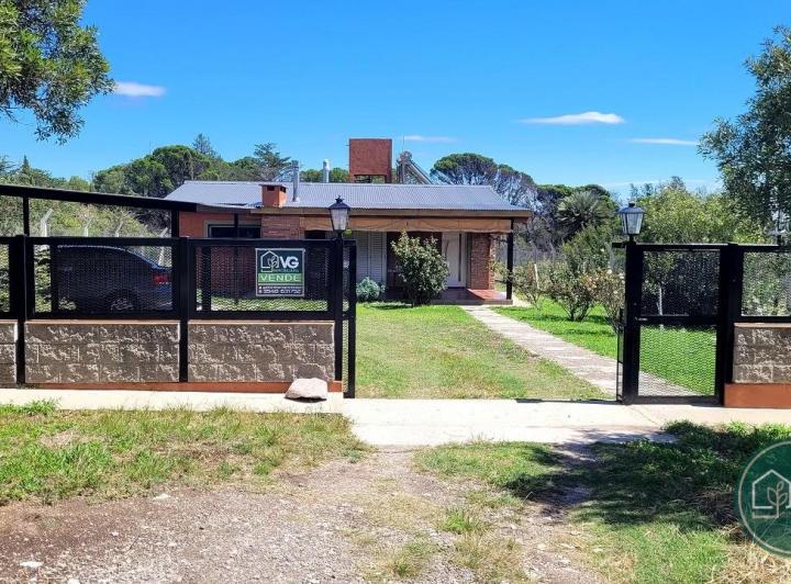 Casa · 90m² · 5 Ambientes · 2 Cocheras