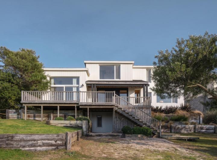 Casa · 300m² · 6 Ambientes · 1 Cochera