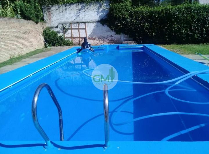 Casa · 250m² · 6 Ambientes · 2 Cocheras