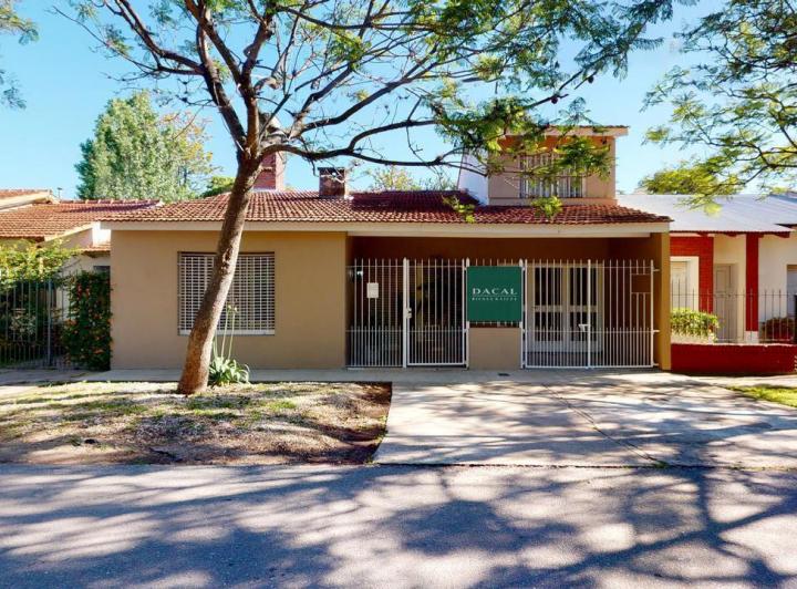 Casa · 161m² · 4 Ambientes · 1 Cochera