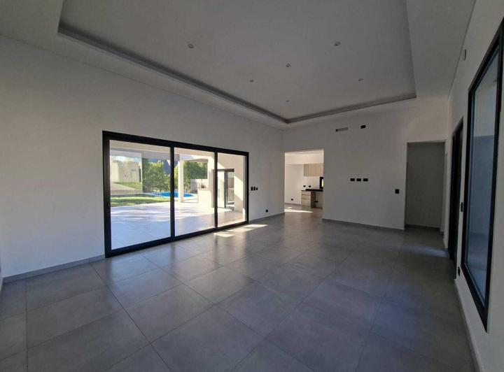 Casa · 205m² · 6 Ambientes · 1 Cochera