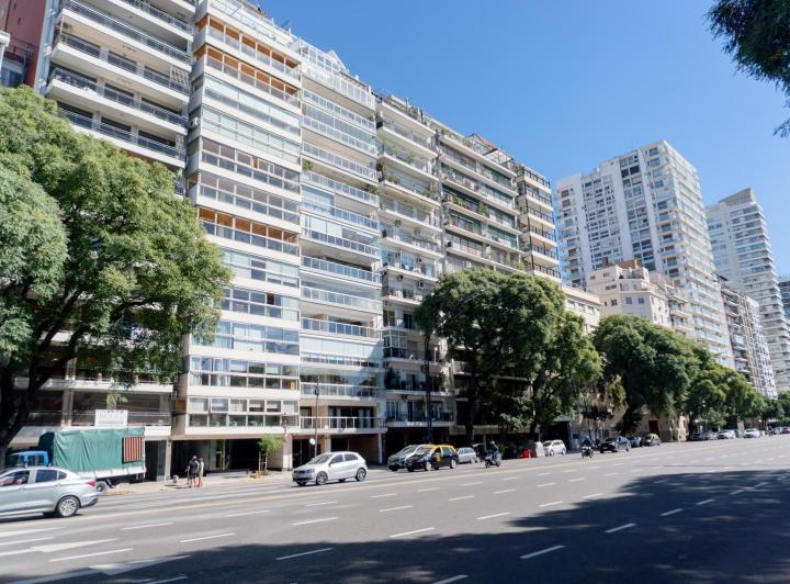 Departamento · 220m² · 6 Ambientes · 1 Cochera