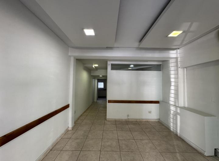 Local comercial · 70m² · 4 Ambientes