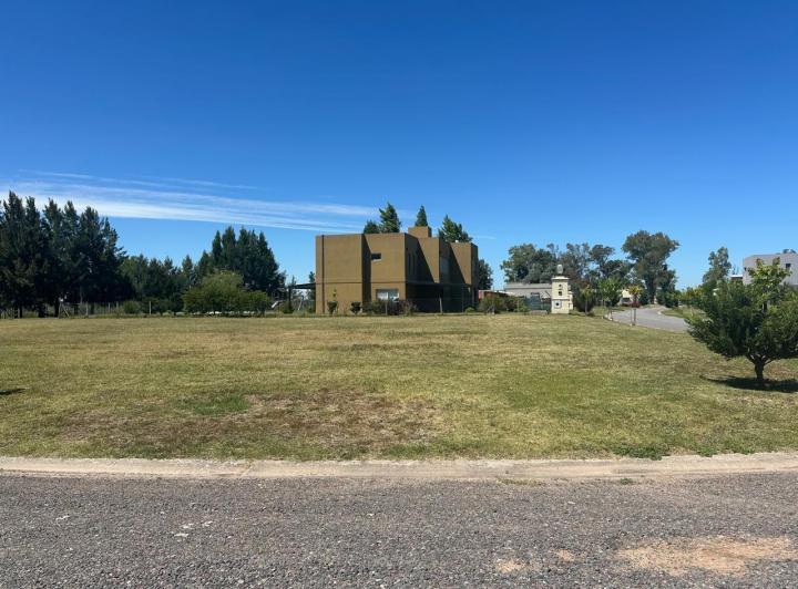 Terreno · 781m²