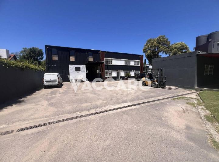 Bodega-Galpón · 1272m² · 9 Cocheras