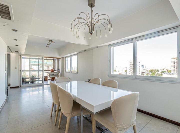 Departamento · 241m² · 5 Ambientes · 2 Cocheras