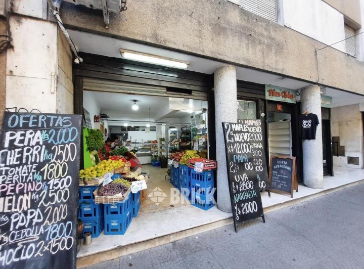 Local comercial · 61m²