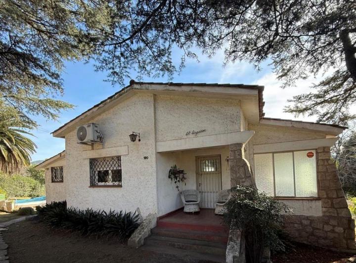 Casa · 289m² · 3 Ambientes · 1 Cochera