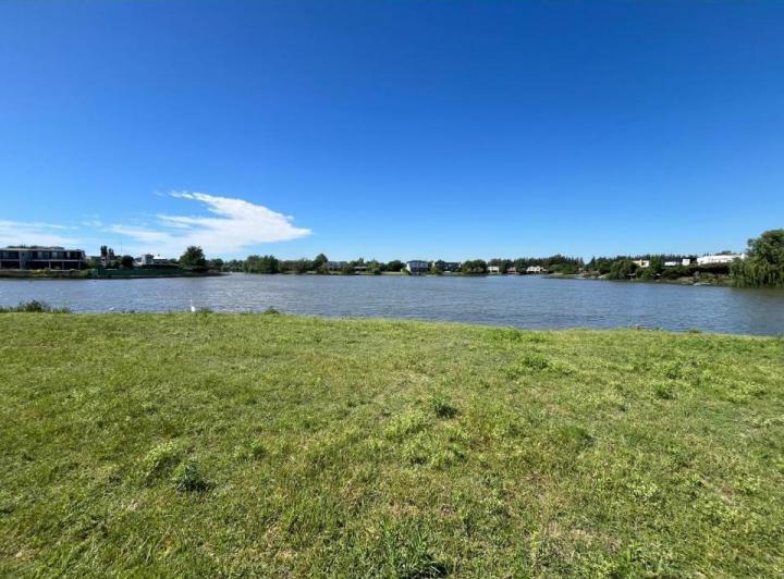 Terreno · 1687m²
