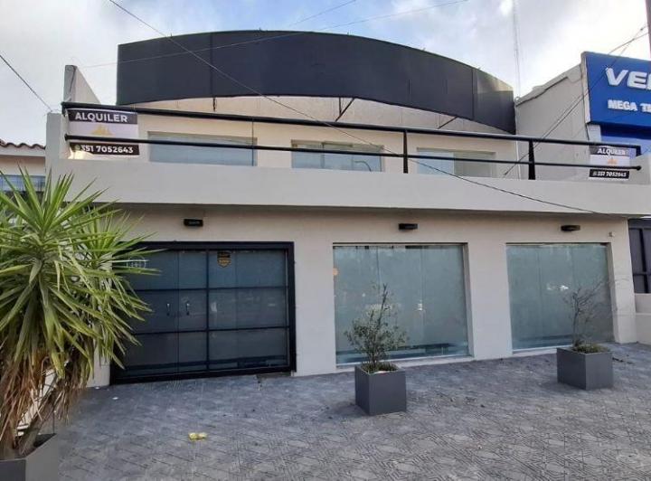 Local comercial · 440m²