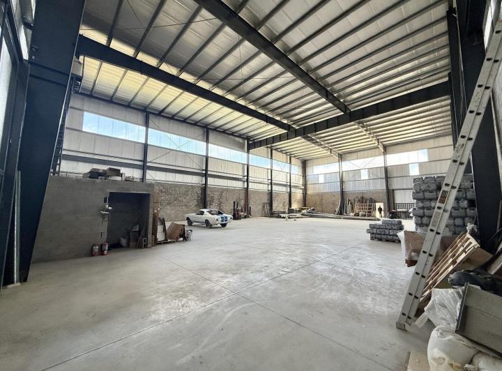 Depósito · 735m²