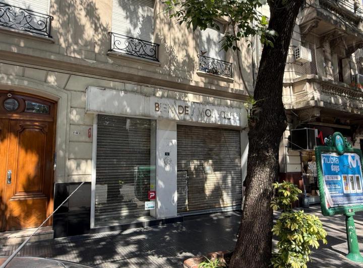 Local comercial · 240m²