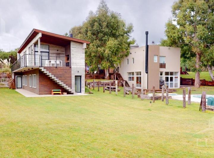 Casa · 189m² · 6 Ambientes · 1 Cochera
