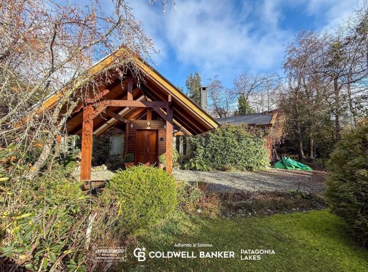 Casa · 227m² · 5 Ambientes · 1 Cochera