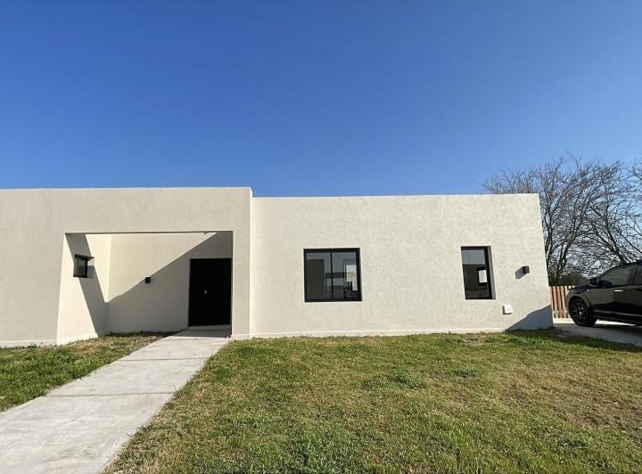 Casa · 120m² · 4 Ambientes · 2 Cocheras