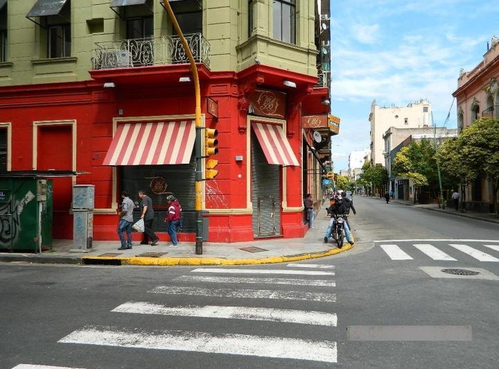 Local comercial · 402m²