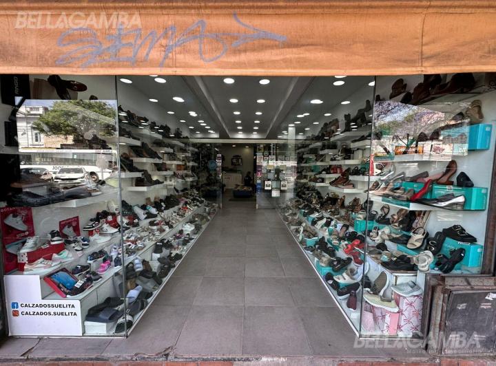 Local comercial · 222m²