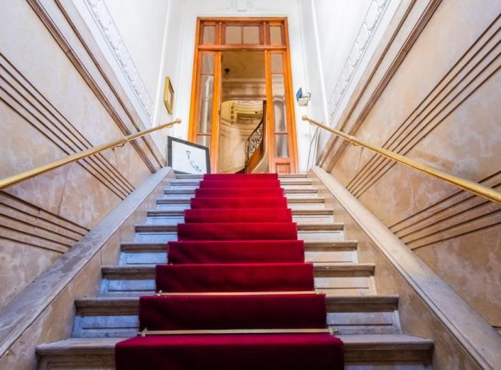 Terreno · 422m² · 12 Ambientes · 1 Cochera
