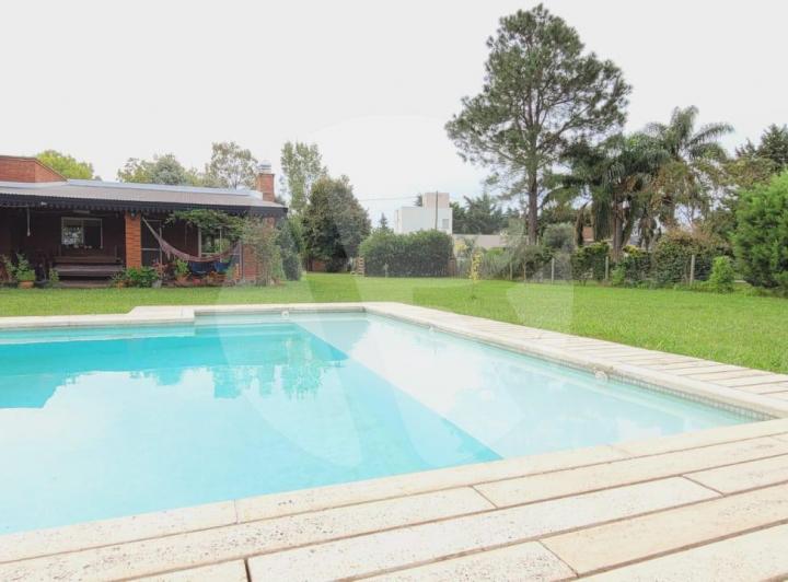 Casa · 100m² · 4 Ambientes · 1 Cochera
